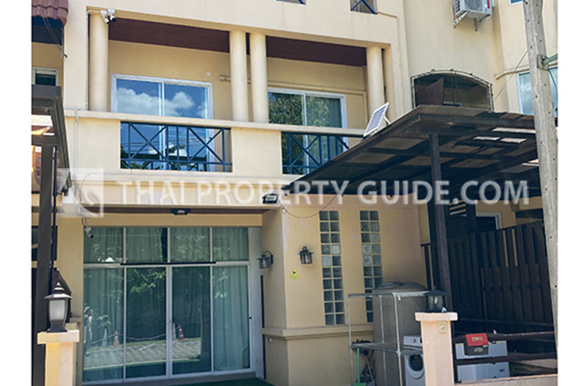 Townhouse in Nichada Thani 